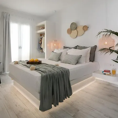 Naxos Poseidon * Naxos City