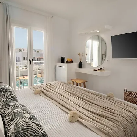 Naxos Poseidon * Naxos City