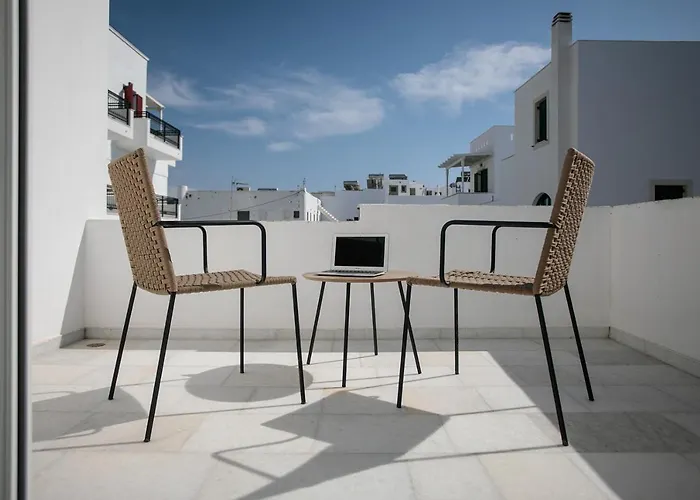 Naxos Poseidon * Naxos City