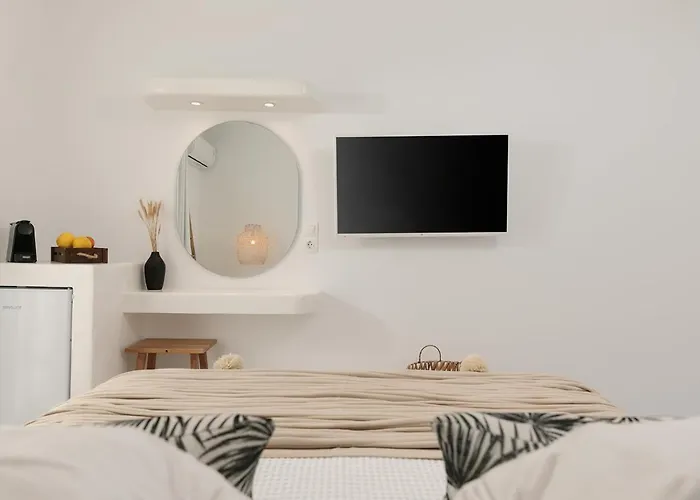 Naxos Poseidon * Naxos City