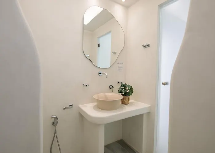 Naxos Poseidon * Naxos City