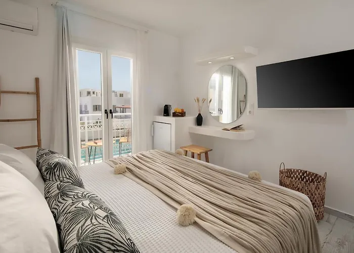 Naxos Poseidon * Naxos City